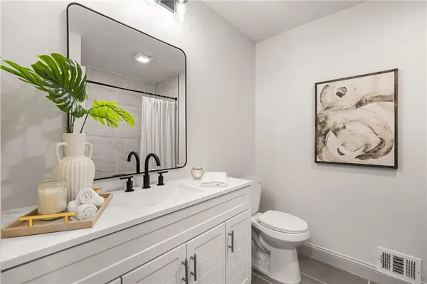 $390,000 | 8813 West 90th Terrace, Overland Park, KS 66212