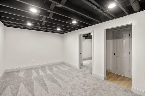 $390,000 | 8813 West 90th Terrace, Overland Park, KS 66212