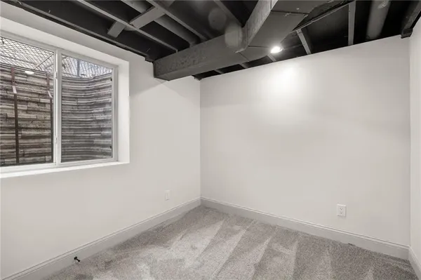 $390,000 | 8813 West 90th Terrace, Overland Park, KS 66212