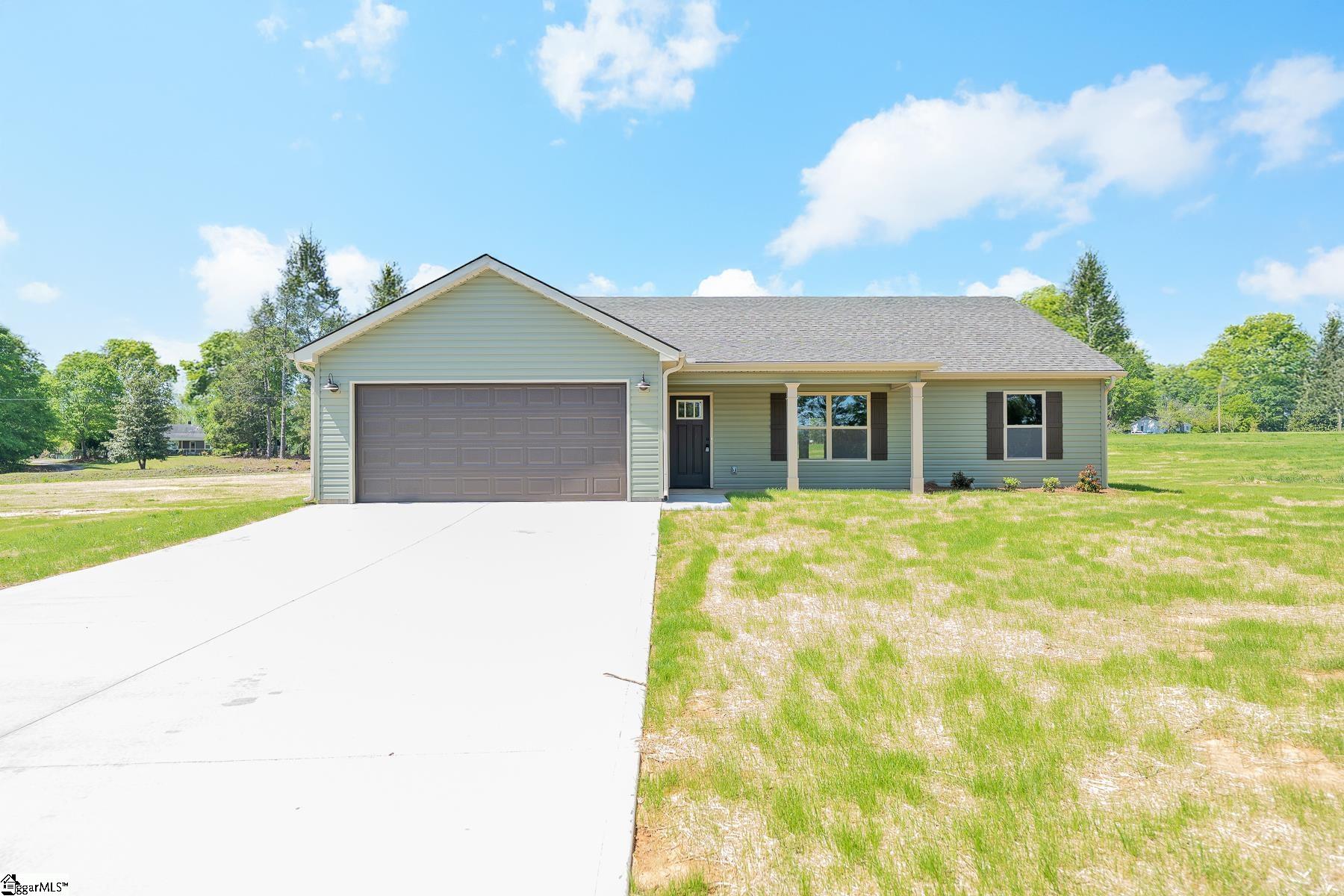 62 Lollis Road Laurens, SC 29360 - Photo 2 of 23