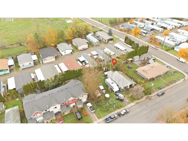 $300,000 | 416 Kennel Avenue, Molalla, OR 97038