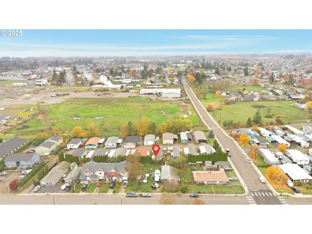 $300,000 | 416 Kennel Avenue, Molalla, OR 97038