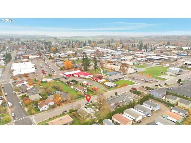 $300,000 | 416 Kennel Avenue, Molalla, OR 97038