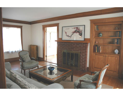 55 Townsend Road Belmont, MA 02478 - Photo 3 of 22 Gallery Image 3