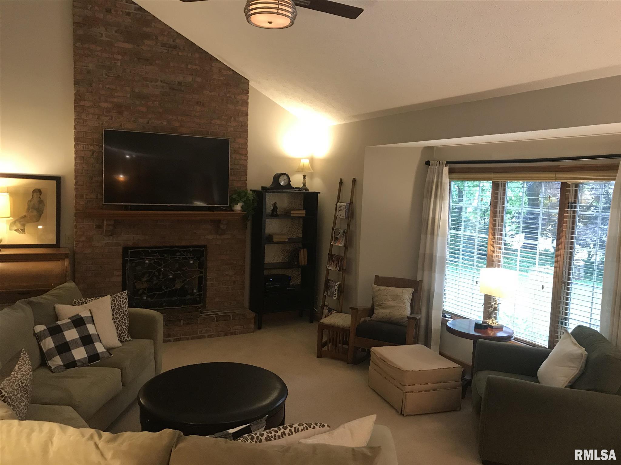 8801 North Picture Ridge Road Peoria, IL 61615 - Photo 9 of 50 Gallery Image 9