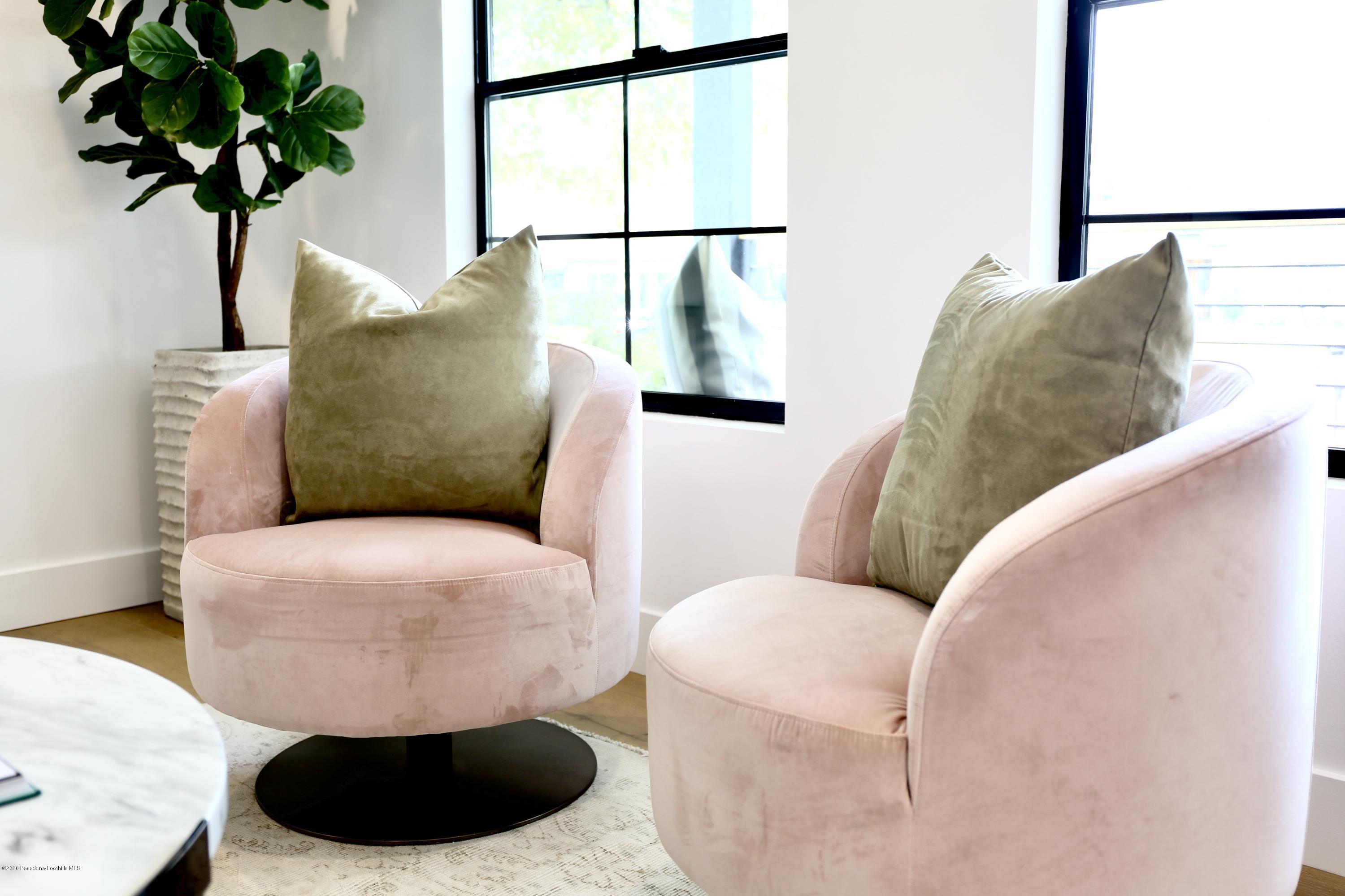 3665 Thorndale Road Pasadena, CA 91107 - Photo 5 of 45 a living room with furniture flowerpot and a potted plant