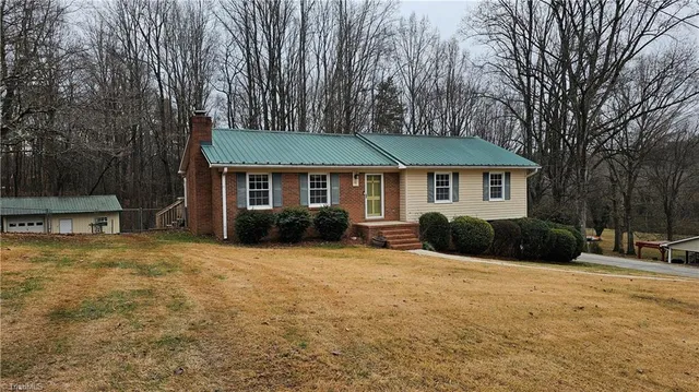 $295,000 | 110 Hillside Court, King, NC 27021