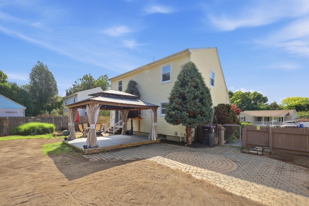 5 Timber Lane Holyoke, MA 01040 - Photo 4 of 32 Gallery Image 4