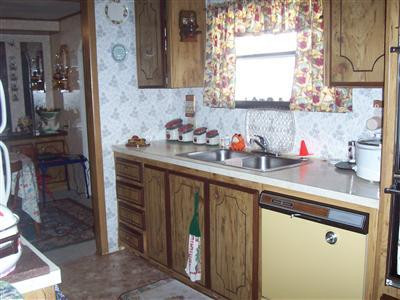 285 Sweet Water Road Berea, KY 40403 - Photo 20 of 27 Kitchen with appliances, Refrigerator i