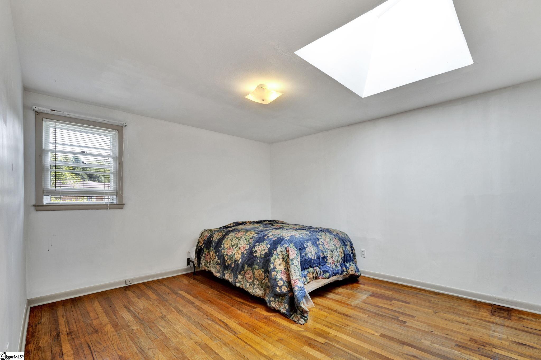 302 Douglas Street Laurens, SC 29360 - Photo 18 of 29