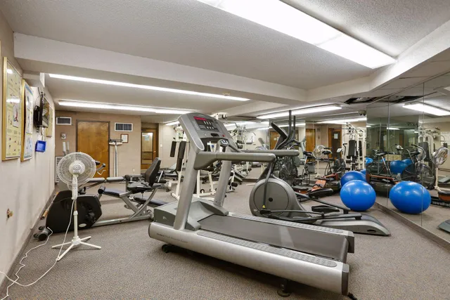 $1,595 | 6730 Vernon Avenue South, Unit 105, Edina, MN 55436