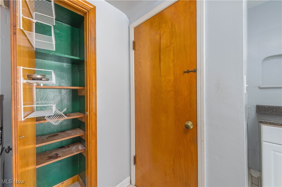 14426 Alger Road Cleveland, OH 44111 - Photo 13 of 36 Gallery Image 13