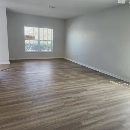 $2,200 | 585 Ogelthorpe Drive, Davenport, FL 33897