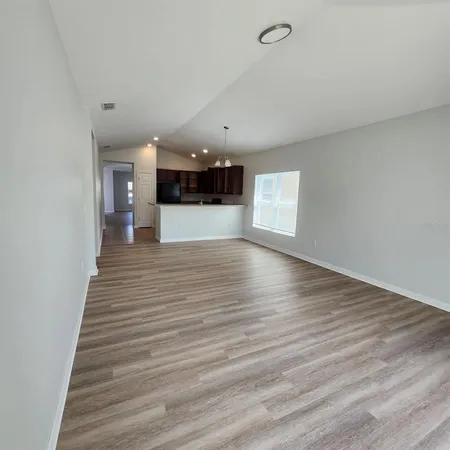 $2,200 | 585 Ogelthorpe Drive, Davenport, FL 33897
