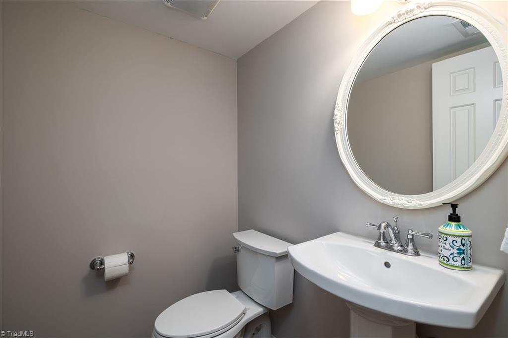 4917 Tower Road, Unit B Greensboro, NC 27410 - Photo 14 of 30 Gallery Image 14