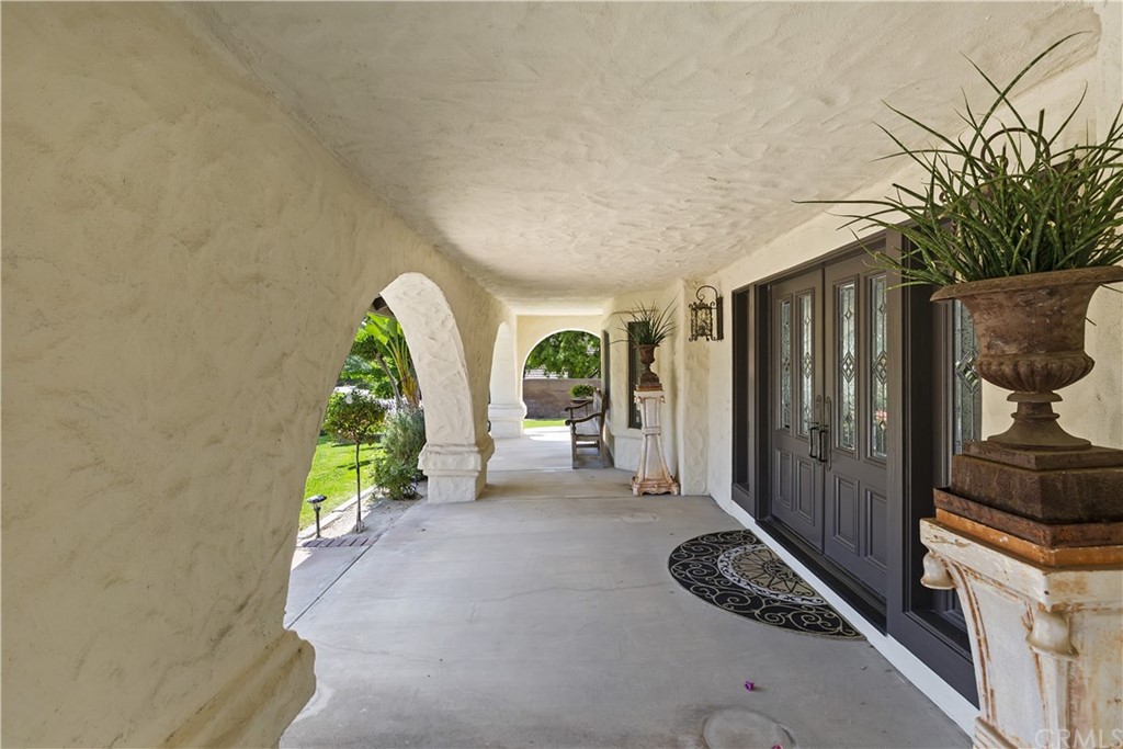 1623 Northhampton Drive Riverside, CA 92506 - Photo 14 of 75