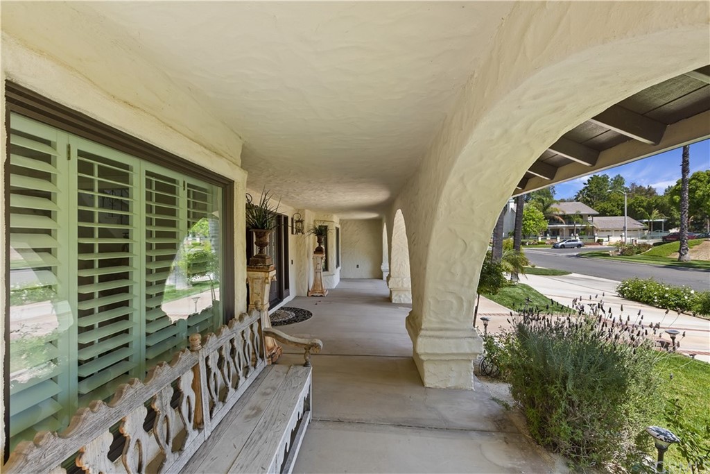 1623 Northhampton Drive Riverside, CA 92506 - Photo 15 of 75