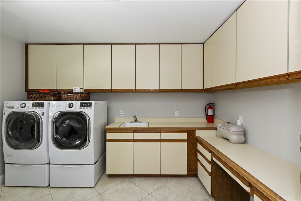 1623 Northhampton Drive Riverside, CA 92506 - Photo 28 of 75