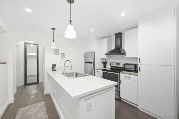 $680,000 | 13788 Ruette Le Parc, Unit D, Del Mar, CA 92014