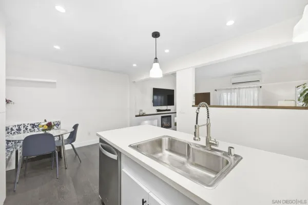 $680,000 | 13788 Ruette Le Parc, Unit D, Del Mar, CA 92014