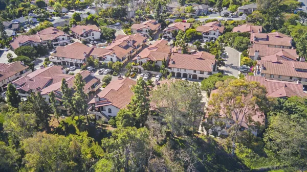 $680,000 | 13788 Ruette Le Parc, Unit D, Del Mar, CA 92014