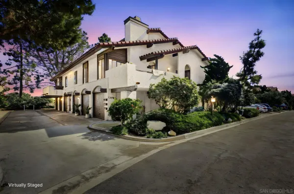 $680,000 | 13788 Ruette Le Parc, Unit D, Del Mar, CA 92014