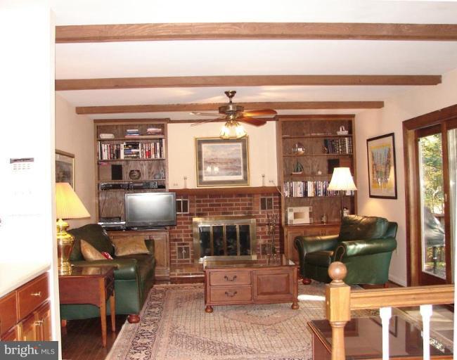10164 Red Spruce Road Fairfax, VA 22032 - Photo 19 of 30 Family Room #2