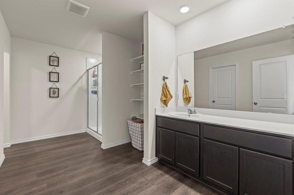 113 Keller Road Royse City, TX 75189 - Photo 5 of 25 a view of bathroom with dual sinks