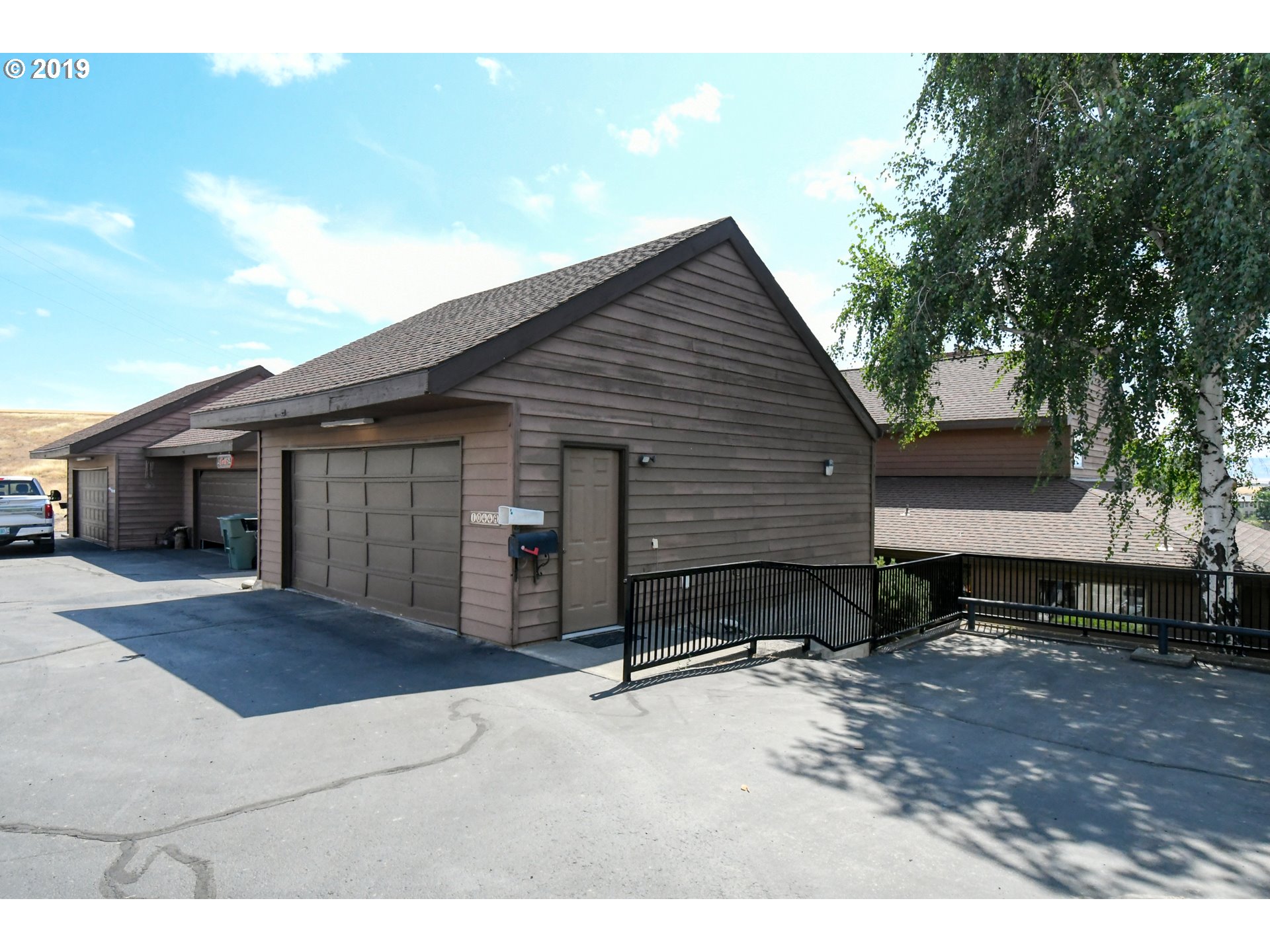 1044 Northwest 12th Street, Unit A Pendleton, OR 97801 - Photo 2 of 31 Gallery Image 2