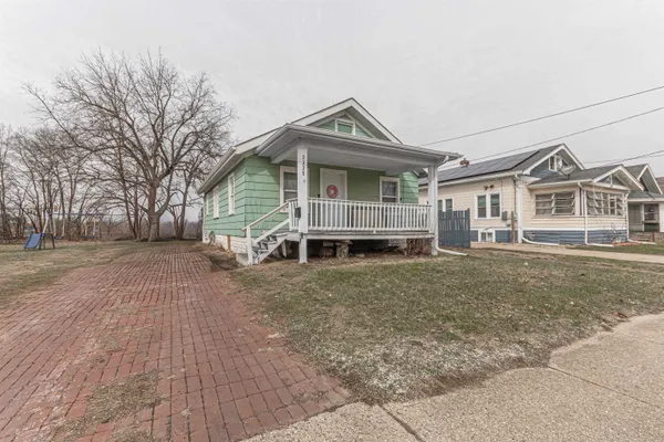 $99,000 | 2325 South 4th Street, Rockford, IL 61104