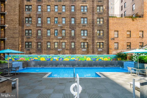 $1,825 | 219-29 South 18th Street, Unit 504, Philadelphia, PA 19103