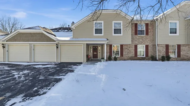 $260,000 | -n155 Windermere Road, Unit 1005, Winfield, IL 60190