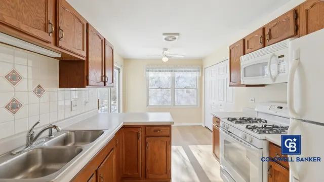 $260,000 | -n155 Windermere Road, Unit 1005, Winfield, IL 60190