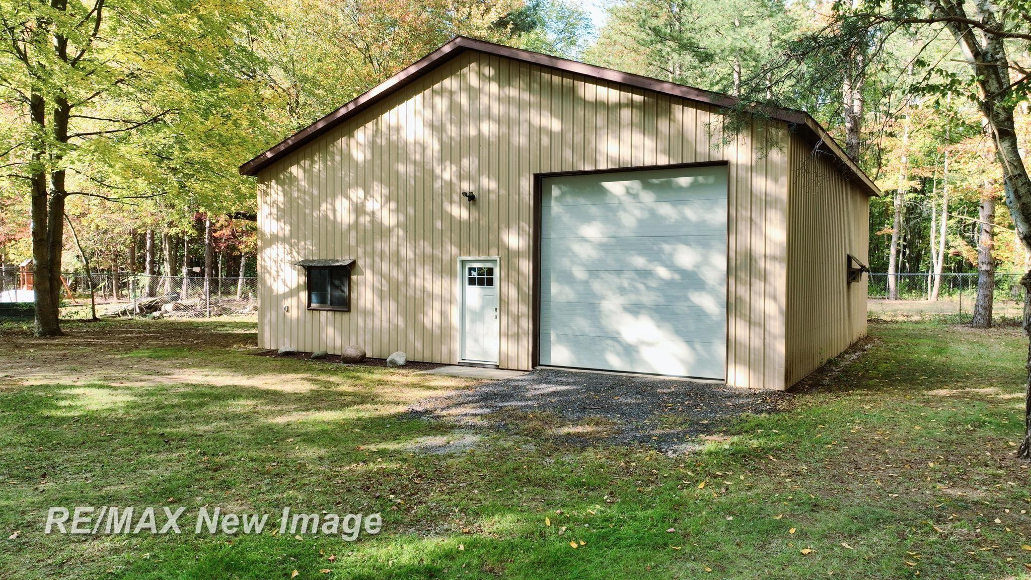 5885 McGrandy Road Bridgeport, MI 48722 - Photo 61 of 77 50199627-A9C734C7-0864-4A79-A036-D2F4FFF2A021.JPG