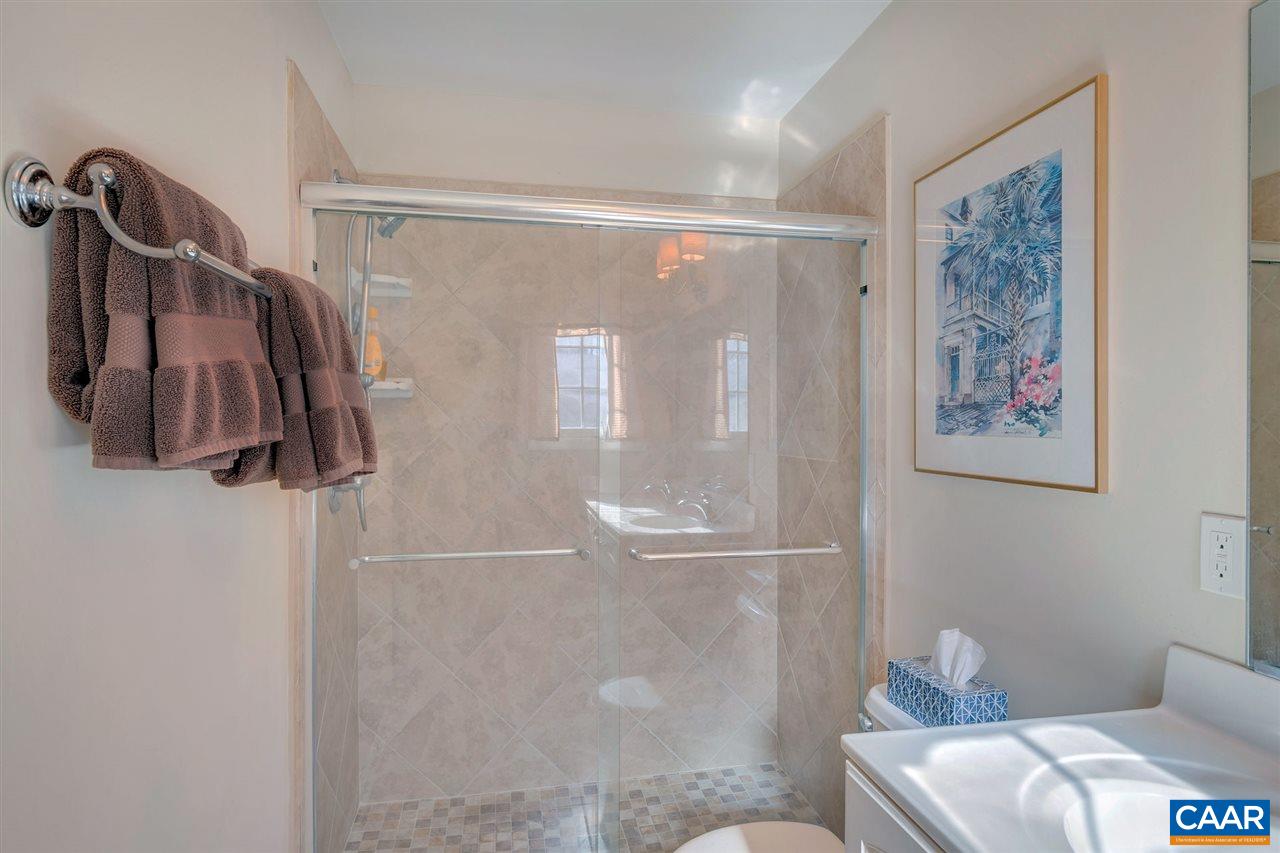 337 Quarry Road Charlottesville, VA 22902 - Photo 16 of 34 Gallery Image 16