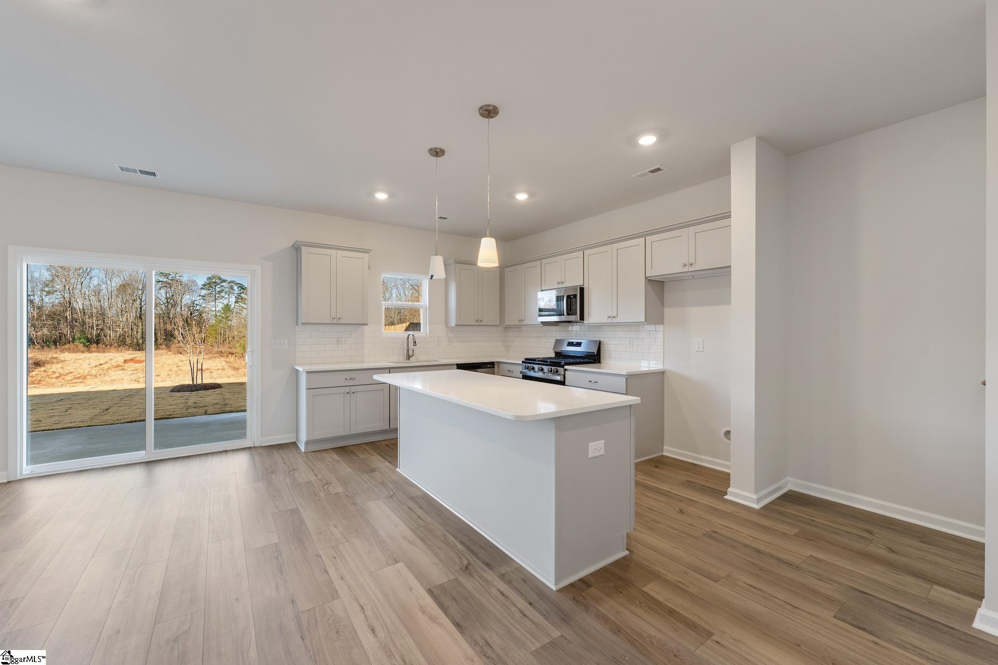 12065 Lansbury Drive Inman, SC 29349 - Photo 5 of 28