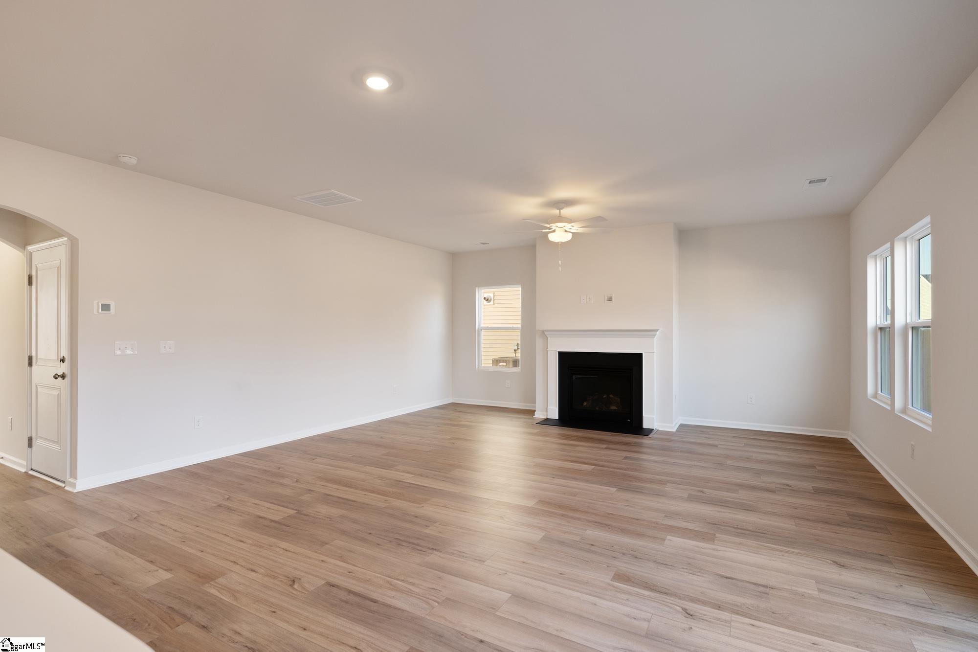 12065 Lansbury Drive Inman, SC 29349 - Photo 9 of 28