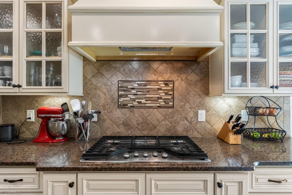 5513 Salem View Road Pfafftown, NC 27040 - Photo 8 of 50