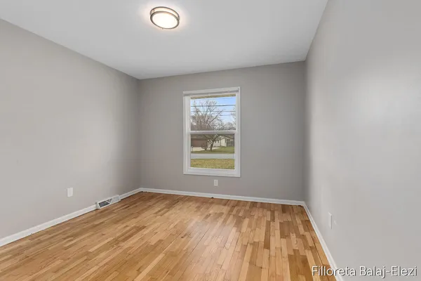 $495,000 | 418 56th Street Southeast, Kentwood, MI 49548