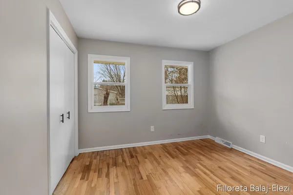 $495,000 | 418 56th Street Southeast, Kentwood, MI 49548