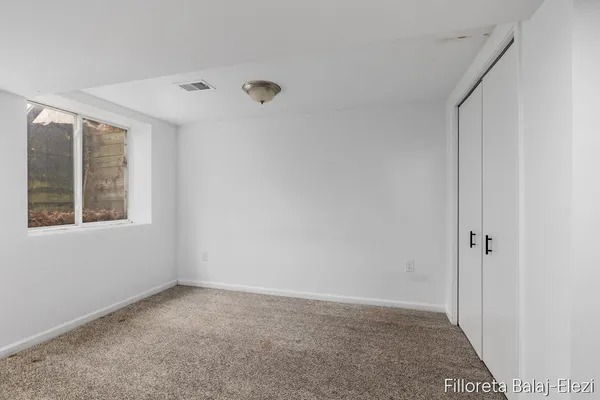 $495,000 | 418 56th Street Southeast, Kentwood, MI 49548