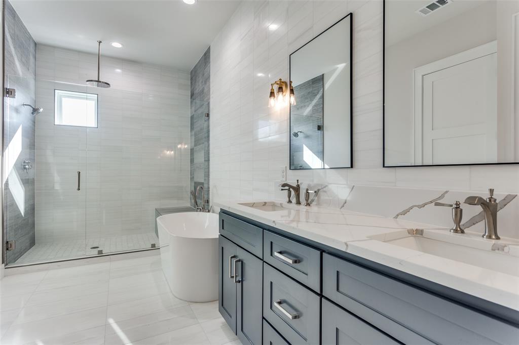 250 East Dallas Road, Unit 112 Grapevine, TX 76051 - Photo 15 of 33 Gorgeous shower