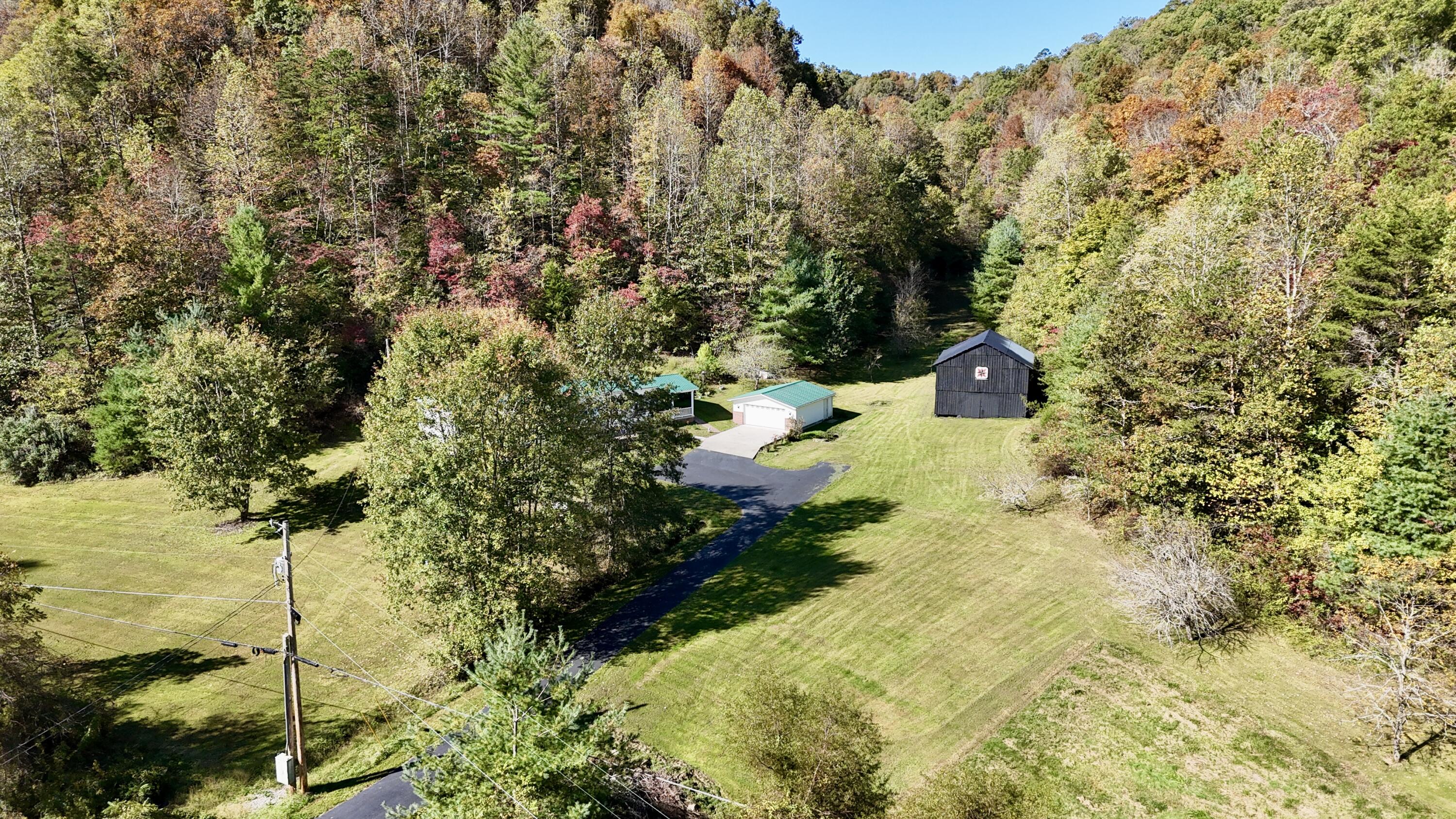 1973 Gum Branch Road Manchester, KY 40962 - Photo 27 of 36 dji_fly_20241008_112458_0062_17284148776