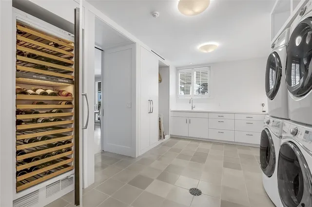 a view of a storage & utility room with washer and dryer
