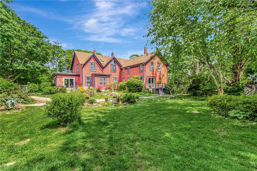 219 Nanaquaket Road Tiverton, RI 02878 - Photo 32 of 50