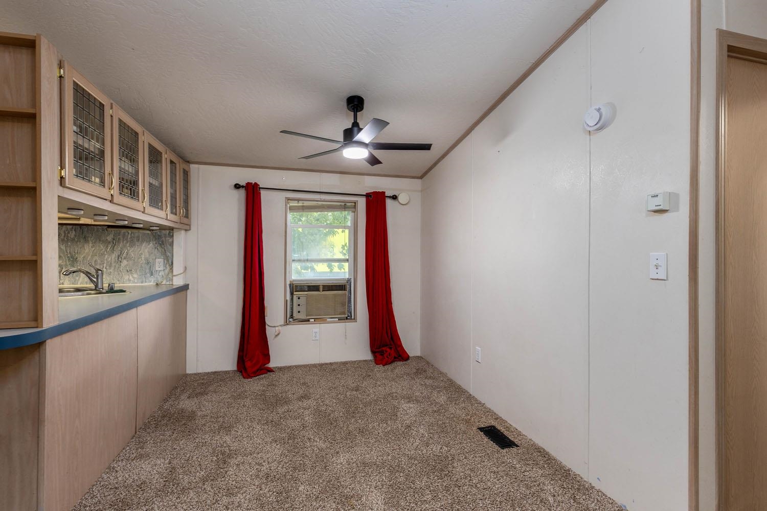 3920 East Center Road, Unit 20 Mead, WA 99021 - Photo 7 of 21