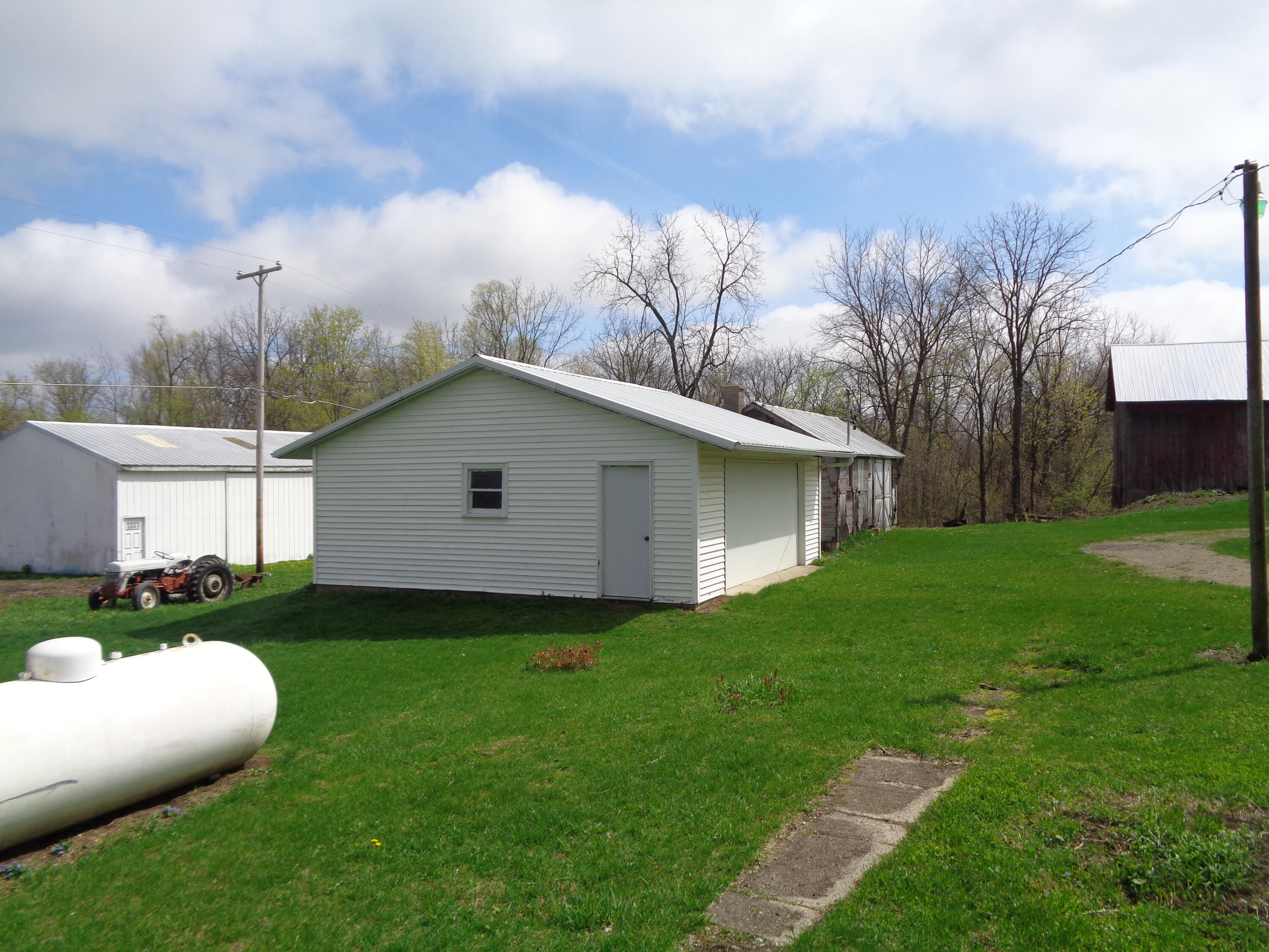 6020 Skuse Road Osseo, MI 49266 - Photo 17 of 33 DSC08759