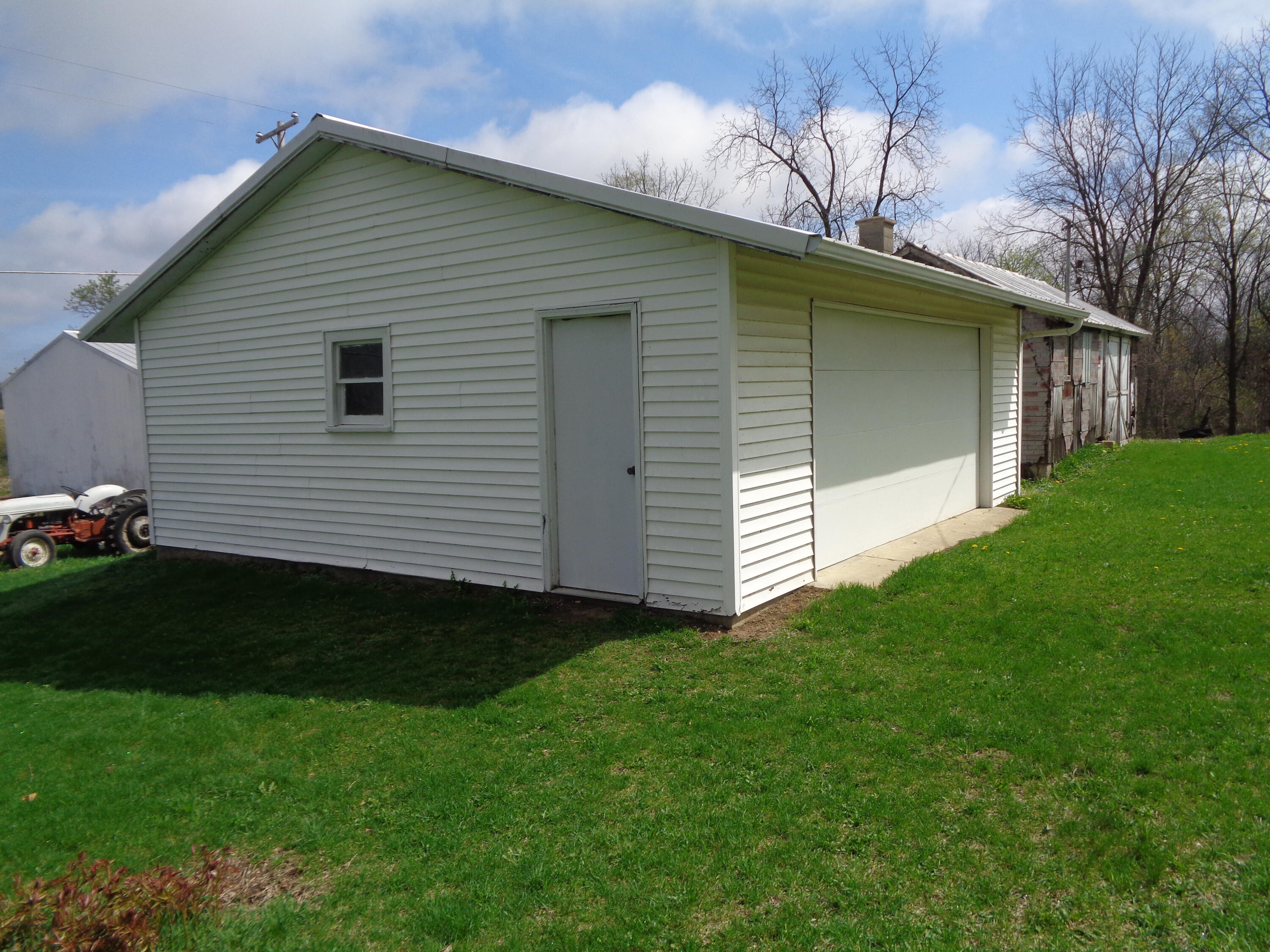 6020 Skuse Road Osseo, MI 49266 - Photo 19 of 33 DSC08761