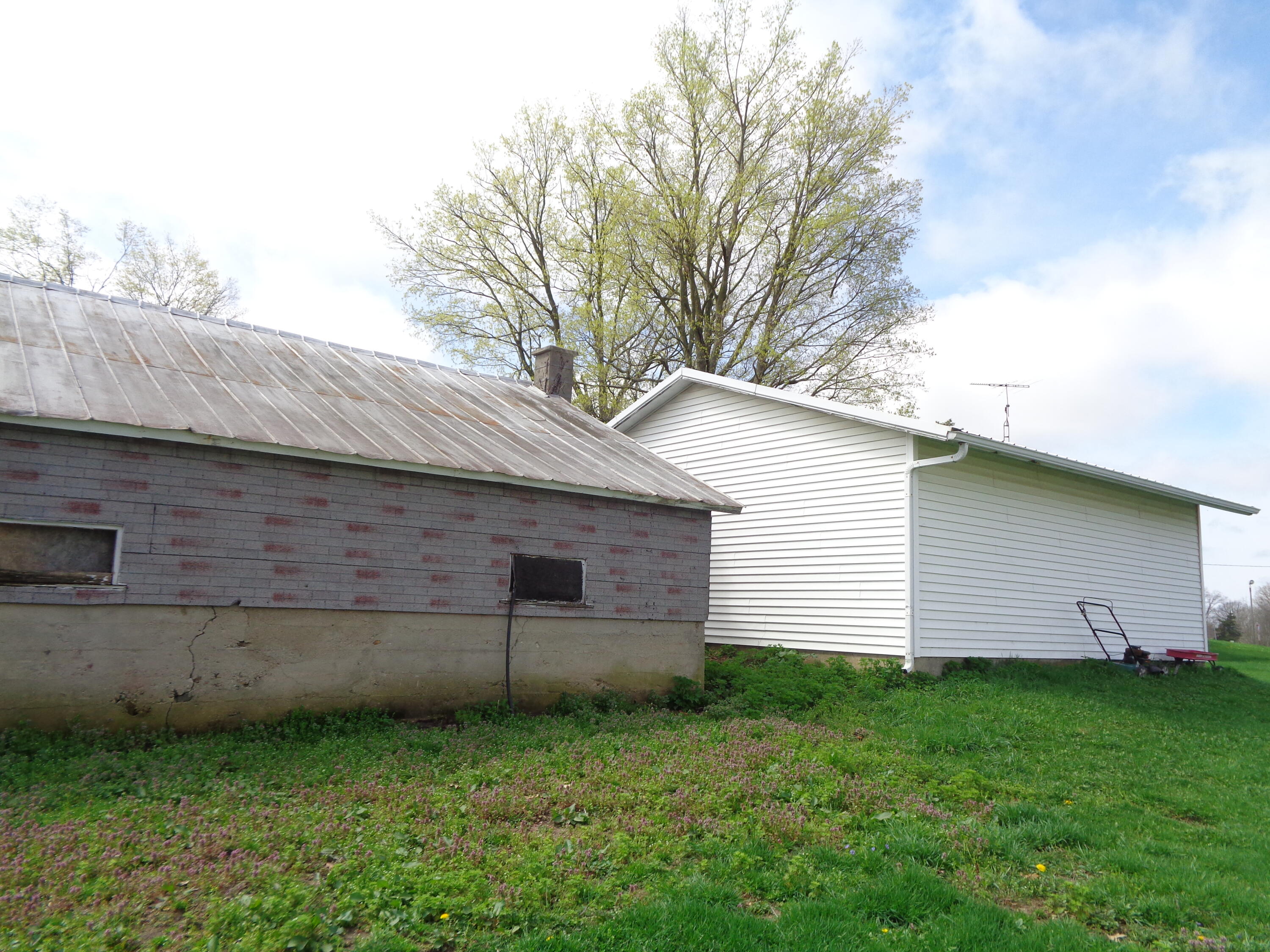 6020 Skuse Road Osseo, MI 49266 - Photo 23 of 33 DSC08765