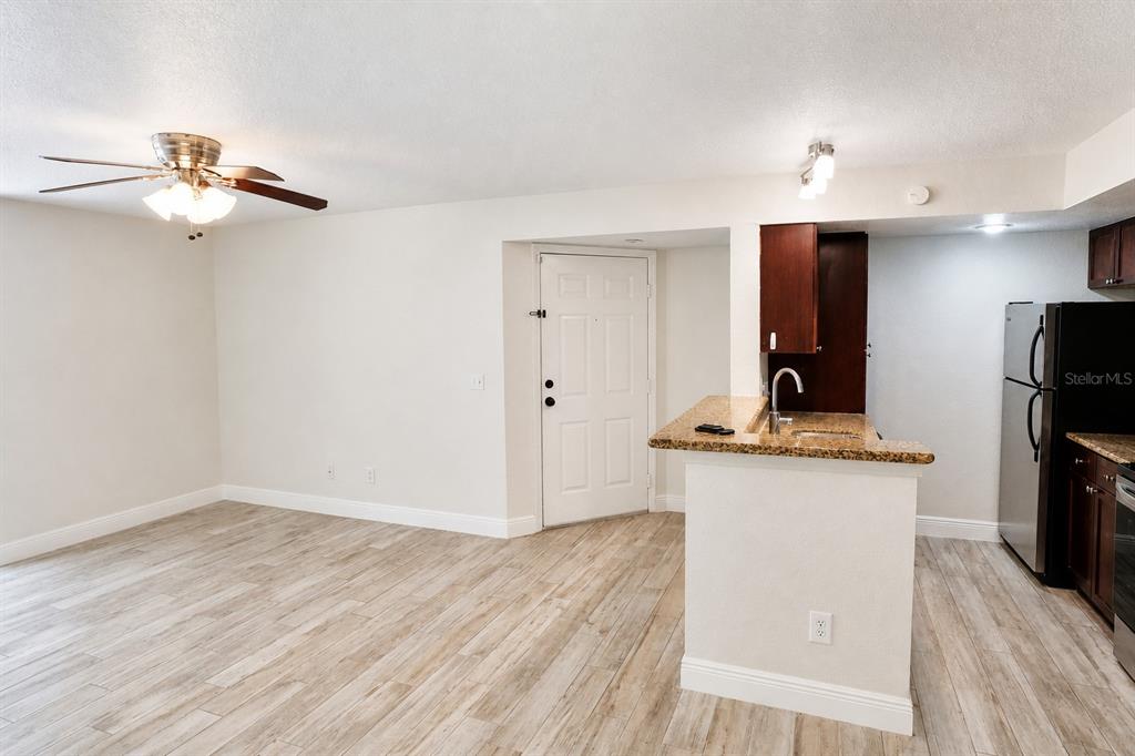 5156 Conroy Road, Unit 16 Orlando, FL 32811 - Photo 3 of 21 Gallery Image 3